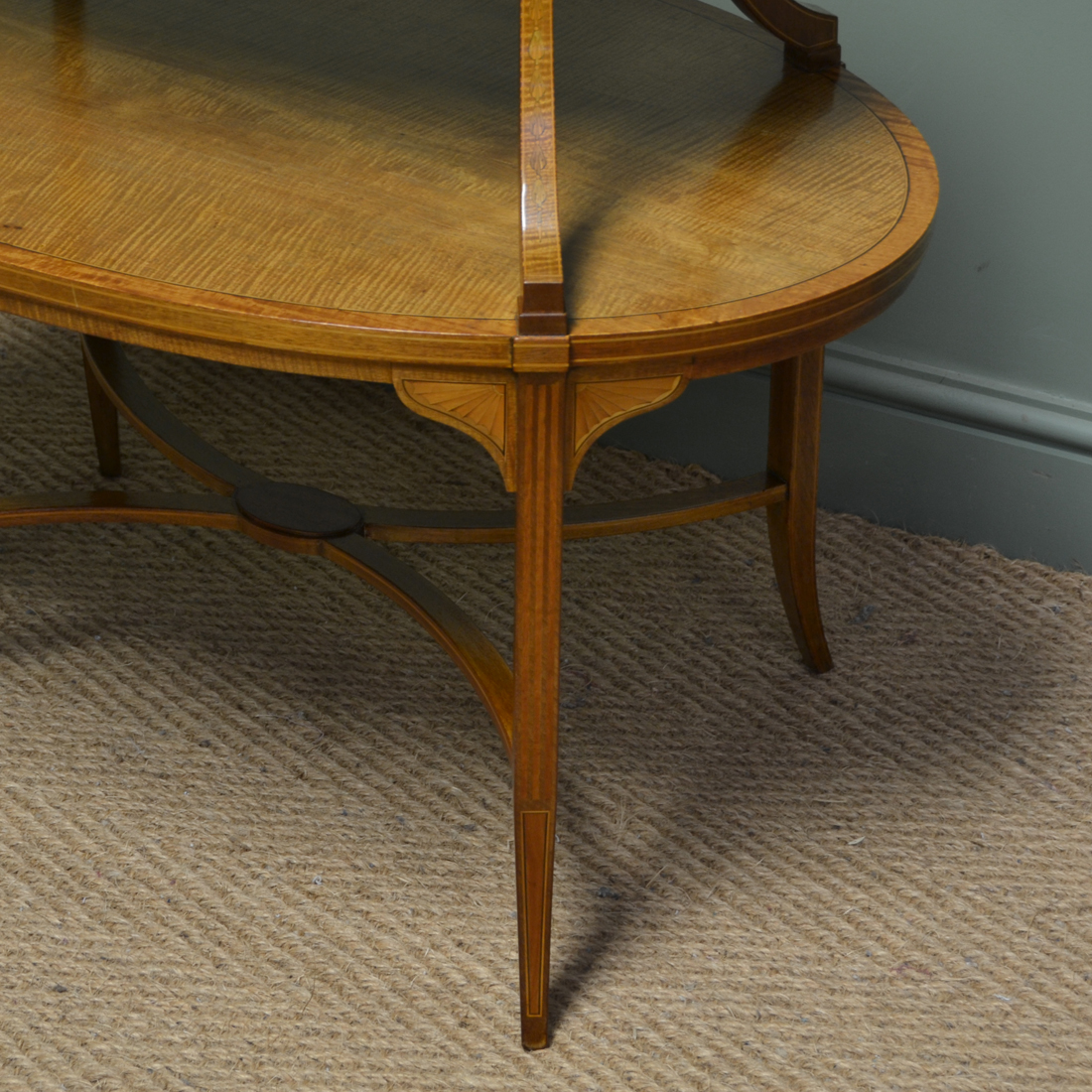 Superb Quality Edwards & Roberts Satinwood Two Tier Occasional / Lamp Table - Image 8 of 9