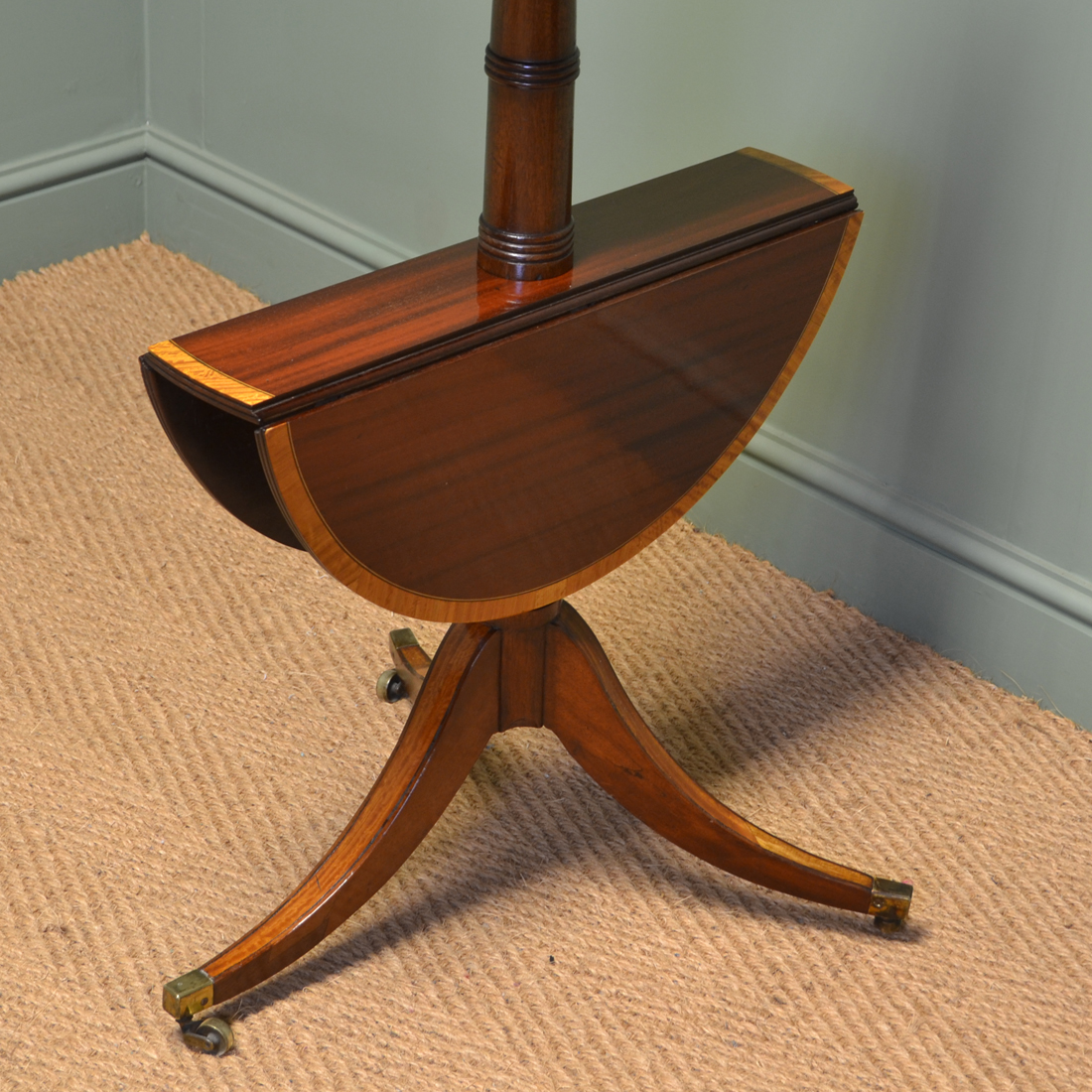 Rare Superb Quality Victorian Figured Mahogany Drop Leaf Occasional Table - Image 2 of 8