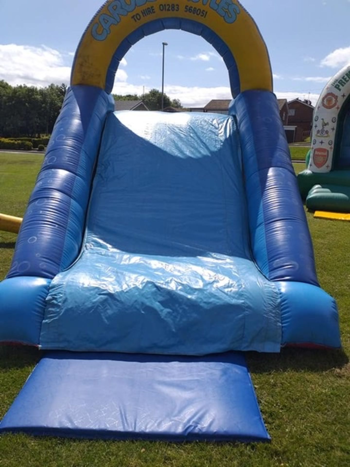 Funfair fairground bouncy castle slide with blower summer business - Image 2 of 3