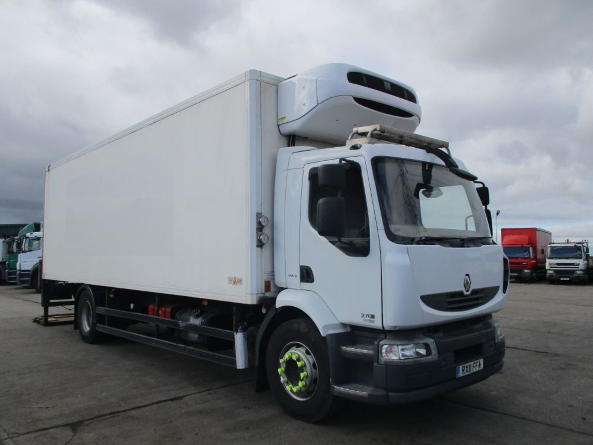 Renault Midlum 270 DXI 27FT Gray & Adams Fridge Box