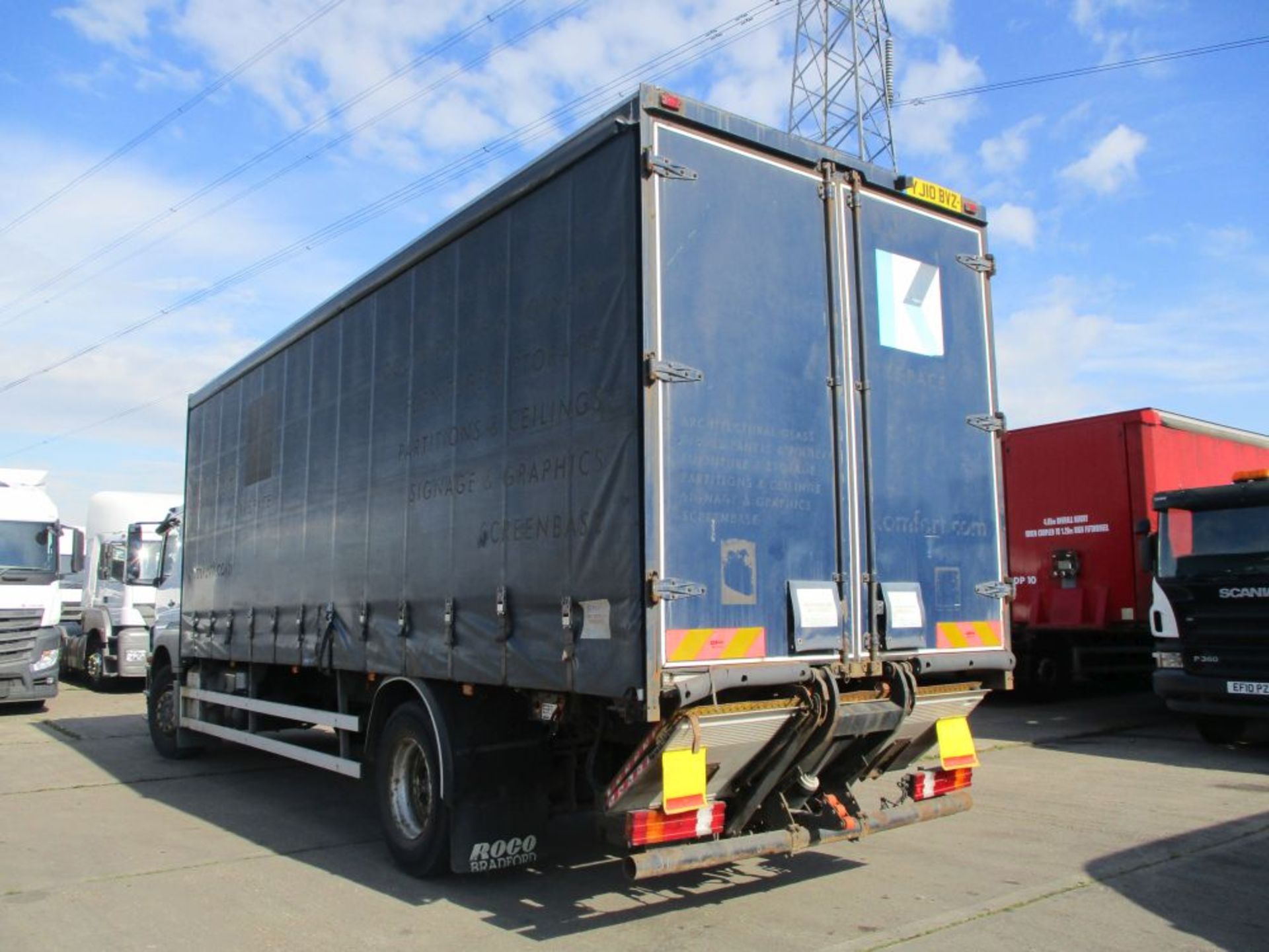 Mercedes 1824 Axorv26FT Curtainsider - Image 4 of 7