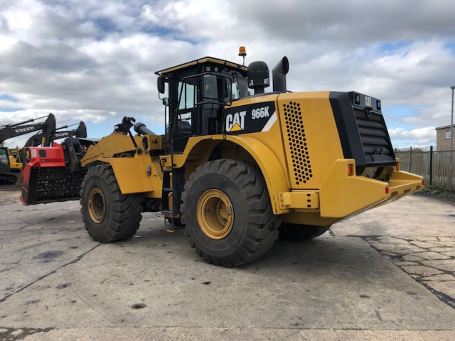 Cat 966K Wheeled Loader - Image 4 of 4