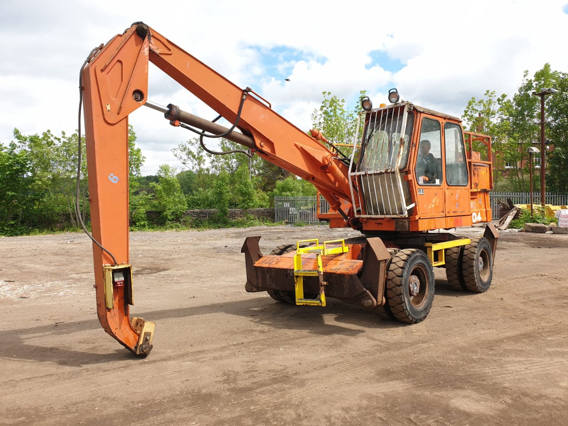 Atlas 1304 Wheeled Scrap Handler - Image 2 of 6