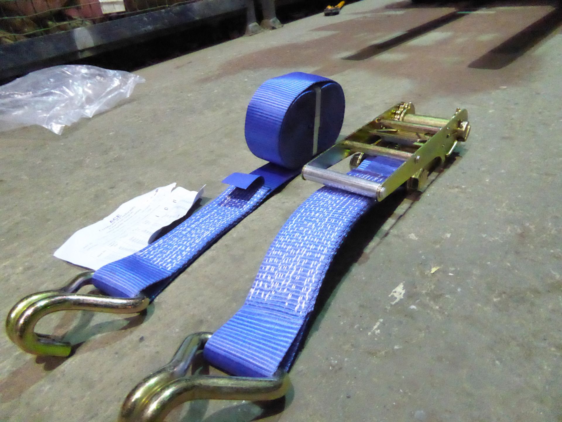 6 x 75MM X 10000KGS X 10 Metre Ratchet Lashings With Claw Hook- BRAND NEW - Image 3 of 9