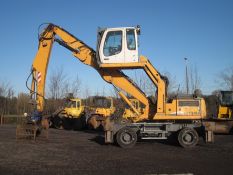 Liebherr 904C Waste Handler with Grab