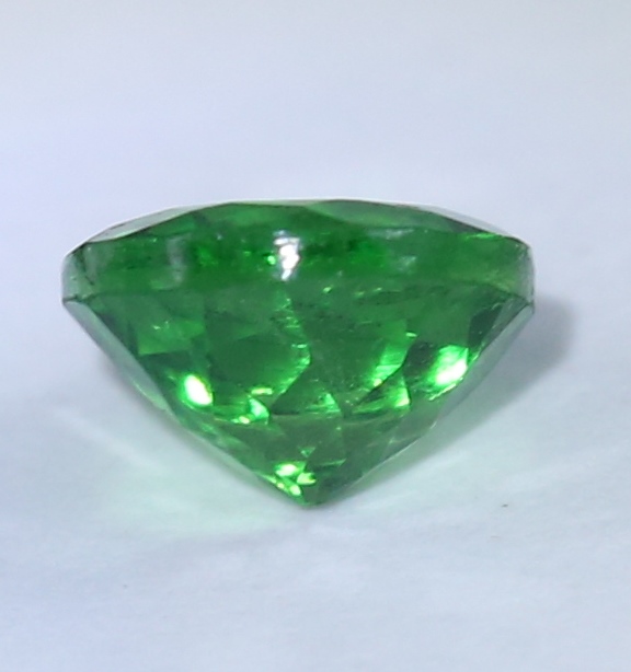 IGI Certified 0.86 ct. Tsavorite Garnet Untreated KENYA - Image 4 of 5