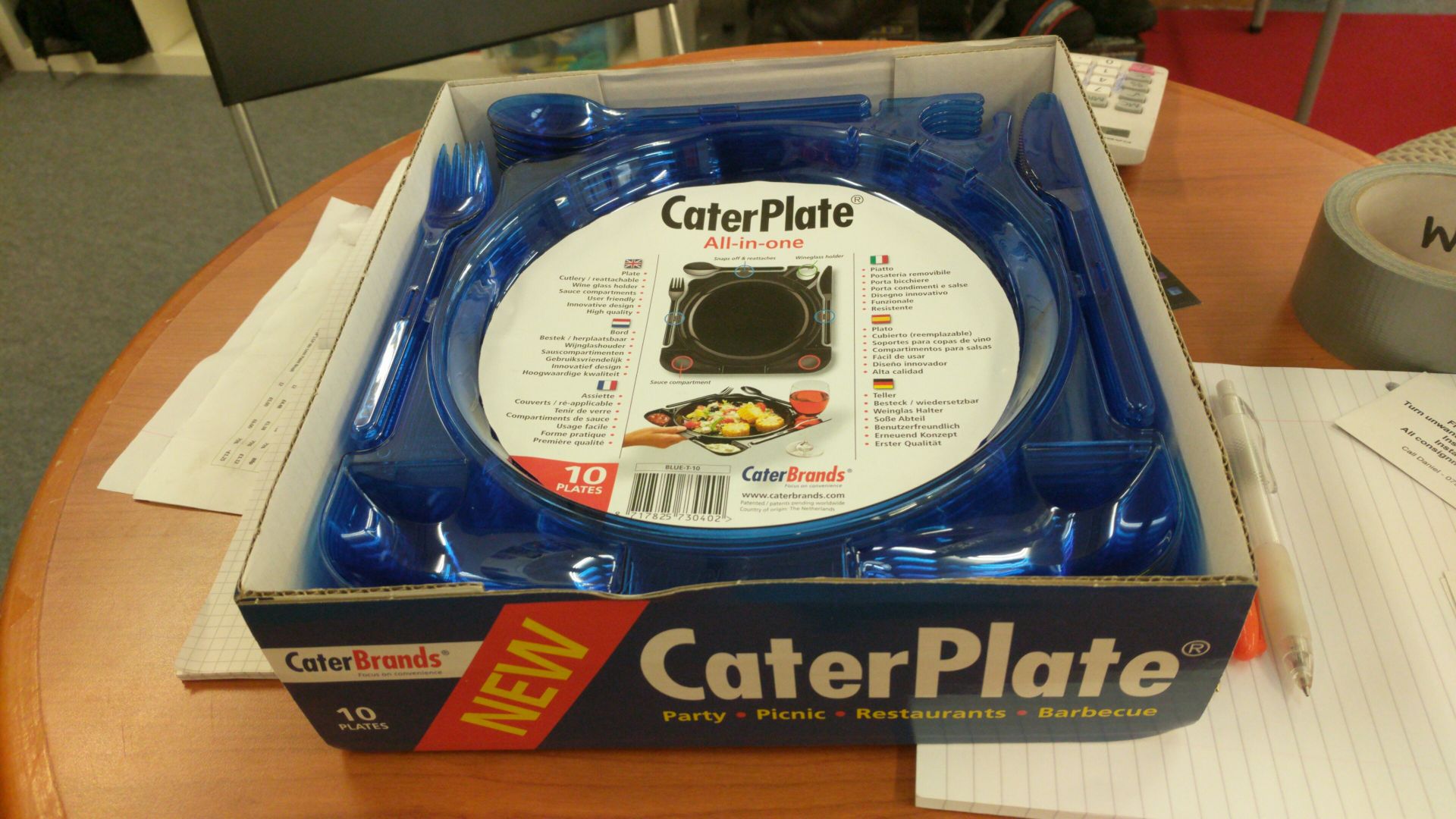 500pcs- Brand new Caterplate in Blue     500pcs- Brand new Caterplate in Blue - new and unused - - Image 2 of 2