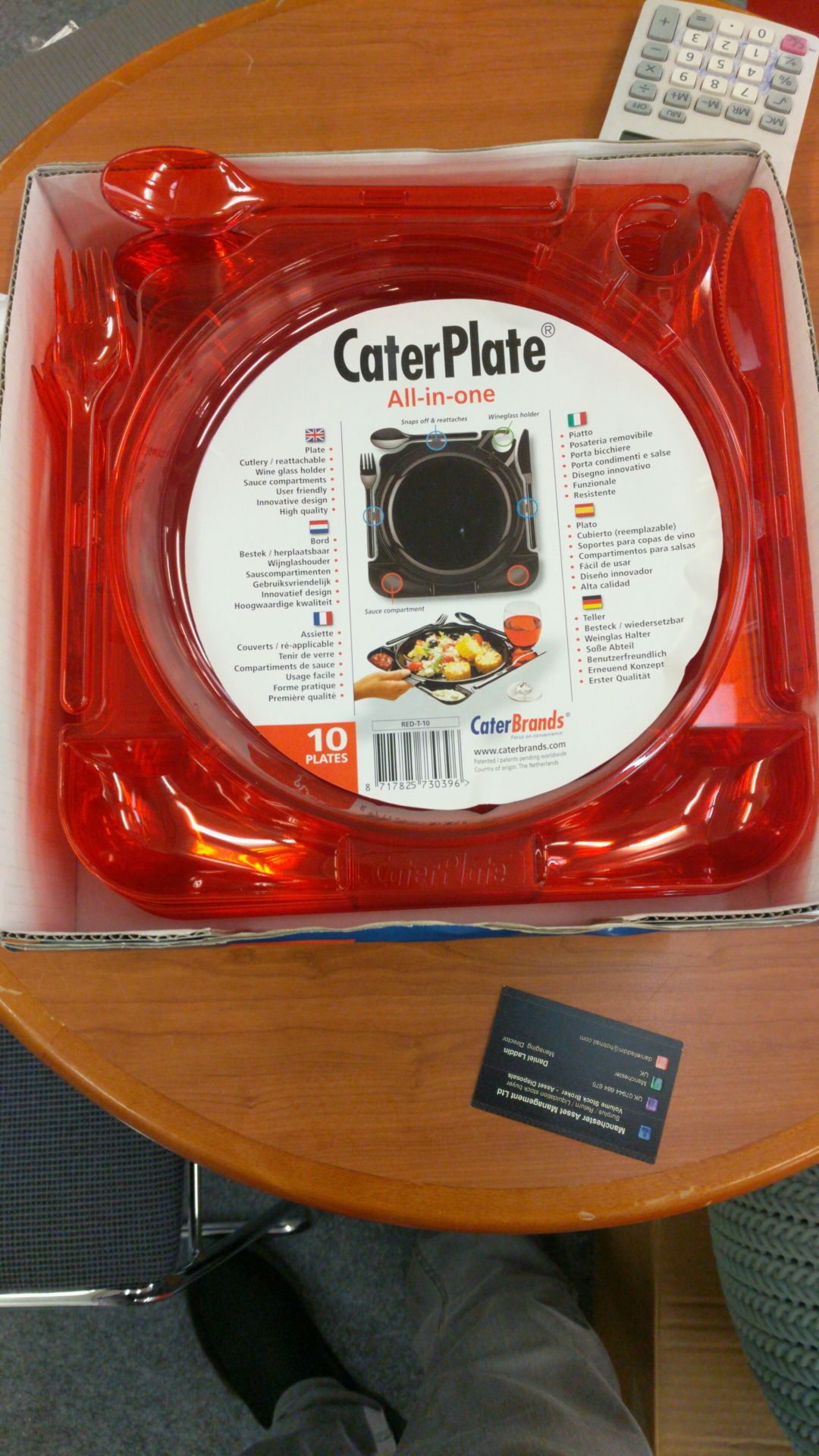 500pcs- Brand new Caterplate in Red     500pcs- Brand new Caterplate in Red - new and unused - in - Image 2 of 2