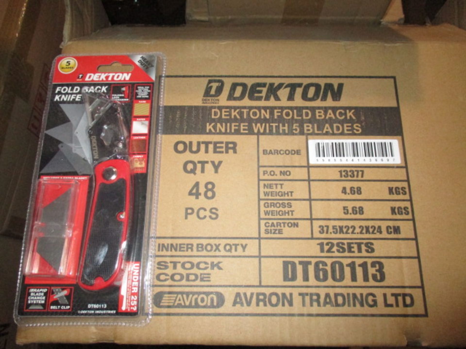 1pcs brand new Dekton utility knife     1pcs brand new Dekton utility knife with extra blades