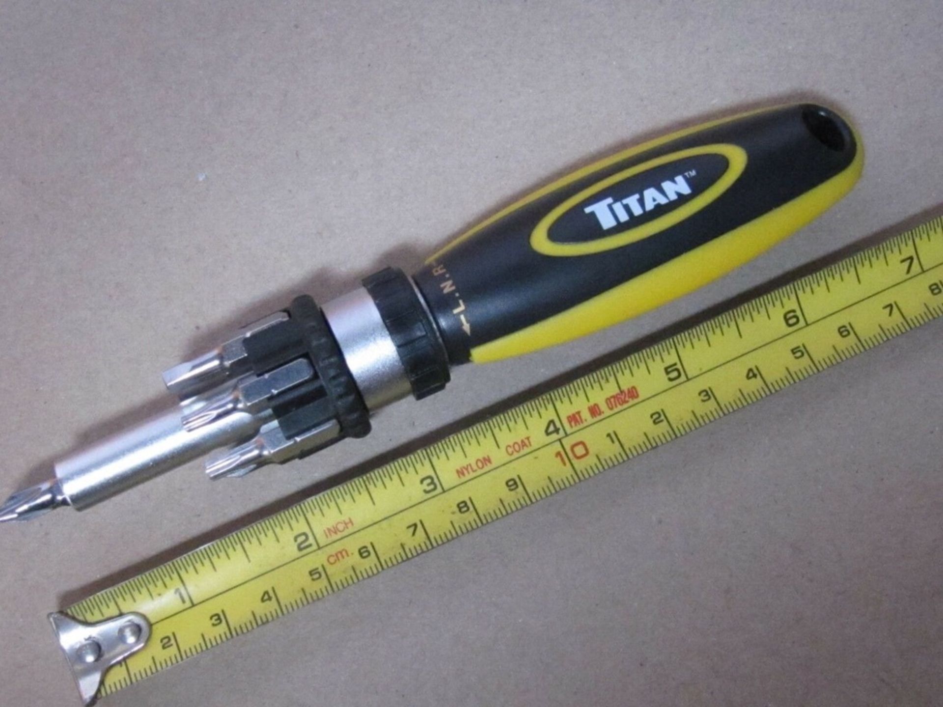 6 x Ratcheting Screwdriver set. 7 bits. Handy size. Titan Tools 11014 no vat on hammer.You will - Image 3 of 6