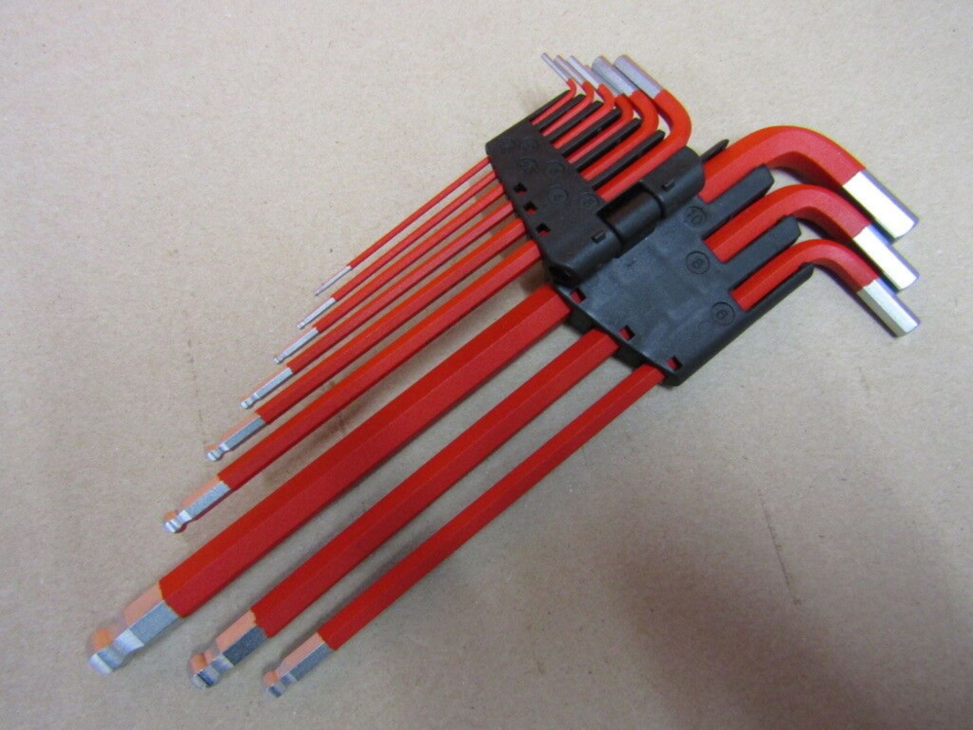 8 x Ball End Hex Key Set. 9pc Anti Slip, Extra Long, Metric. 1.5mm-10mm no vat on hammer.You will - Image 4 of 8