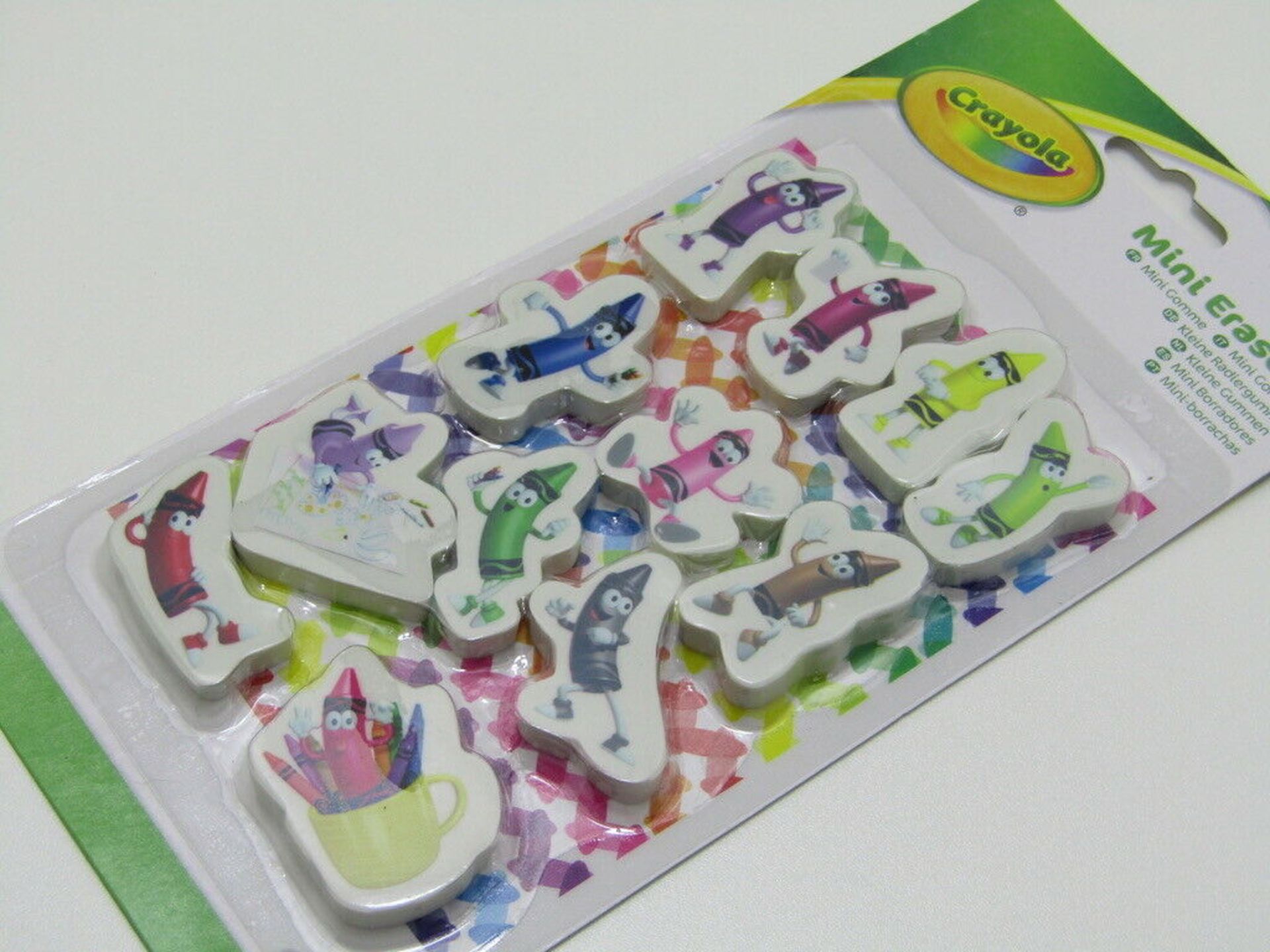 20 x CRAYOLA pack of 12 Mini Erasers. no vat on hammer.You will get 20 packs of 12 erasers.Crayola