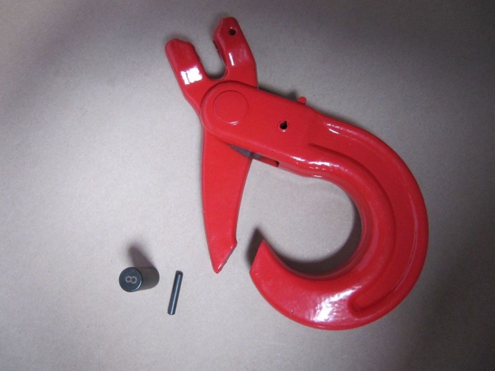 High Security Lifting Hook, Crane Eye Direct Connection G80 5 tonne no vat on hammer.You will get - Image 3 of 4