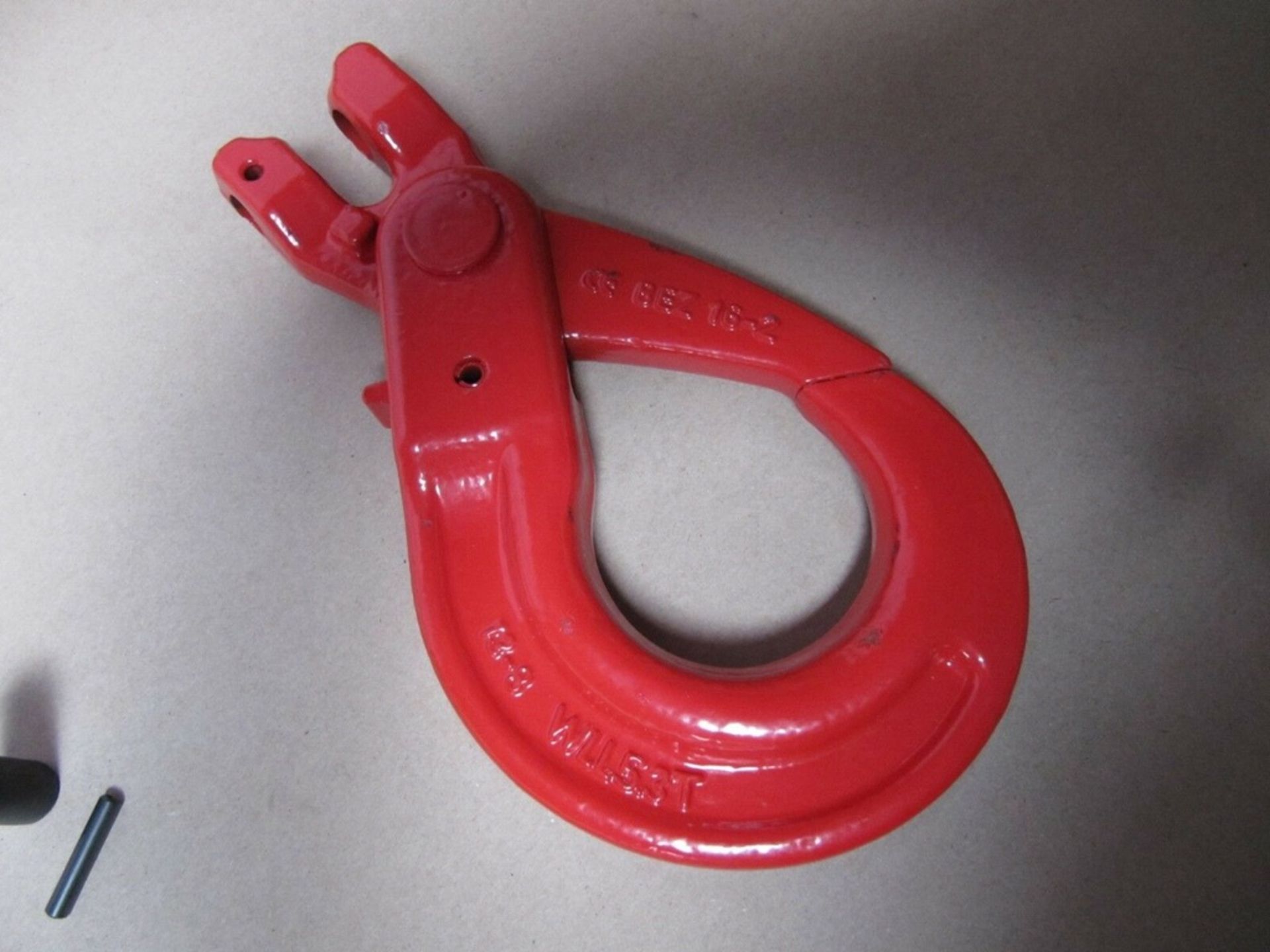 High Security Lifting Hook, Crane Eye Direct Connection G80 5 tonne no vat on hammer.You will get - Image 4 of 4