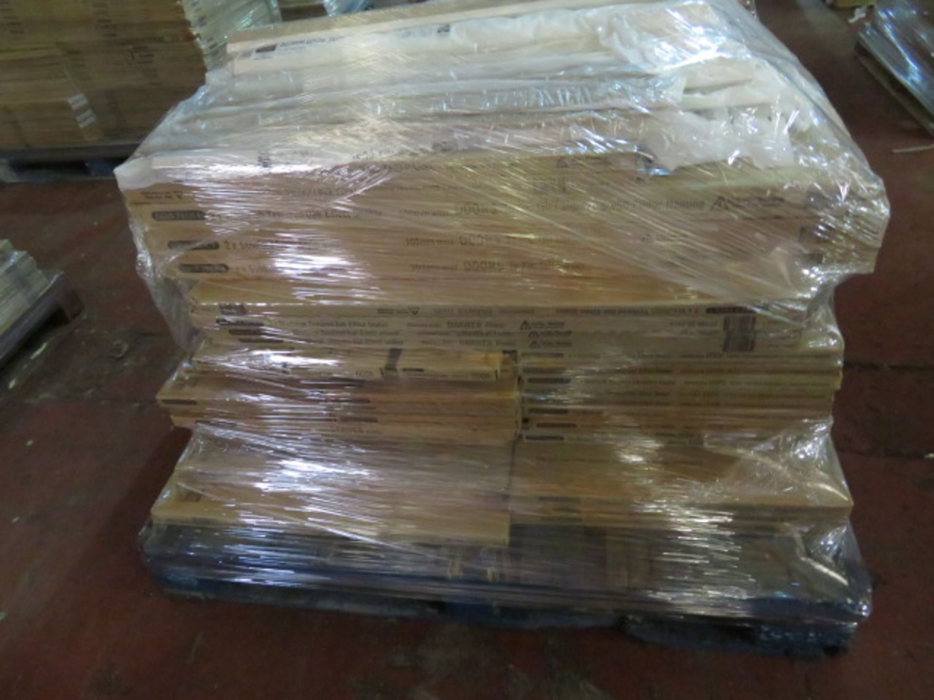 (BQ10) PALLET TO CONTAIN A LARGE QTY OF VARIOUS NEW KITCHEN STOCK TO INCLUDE: WESTLEIGH OAK SHA...