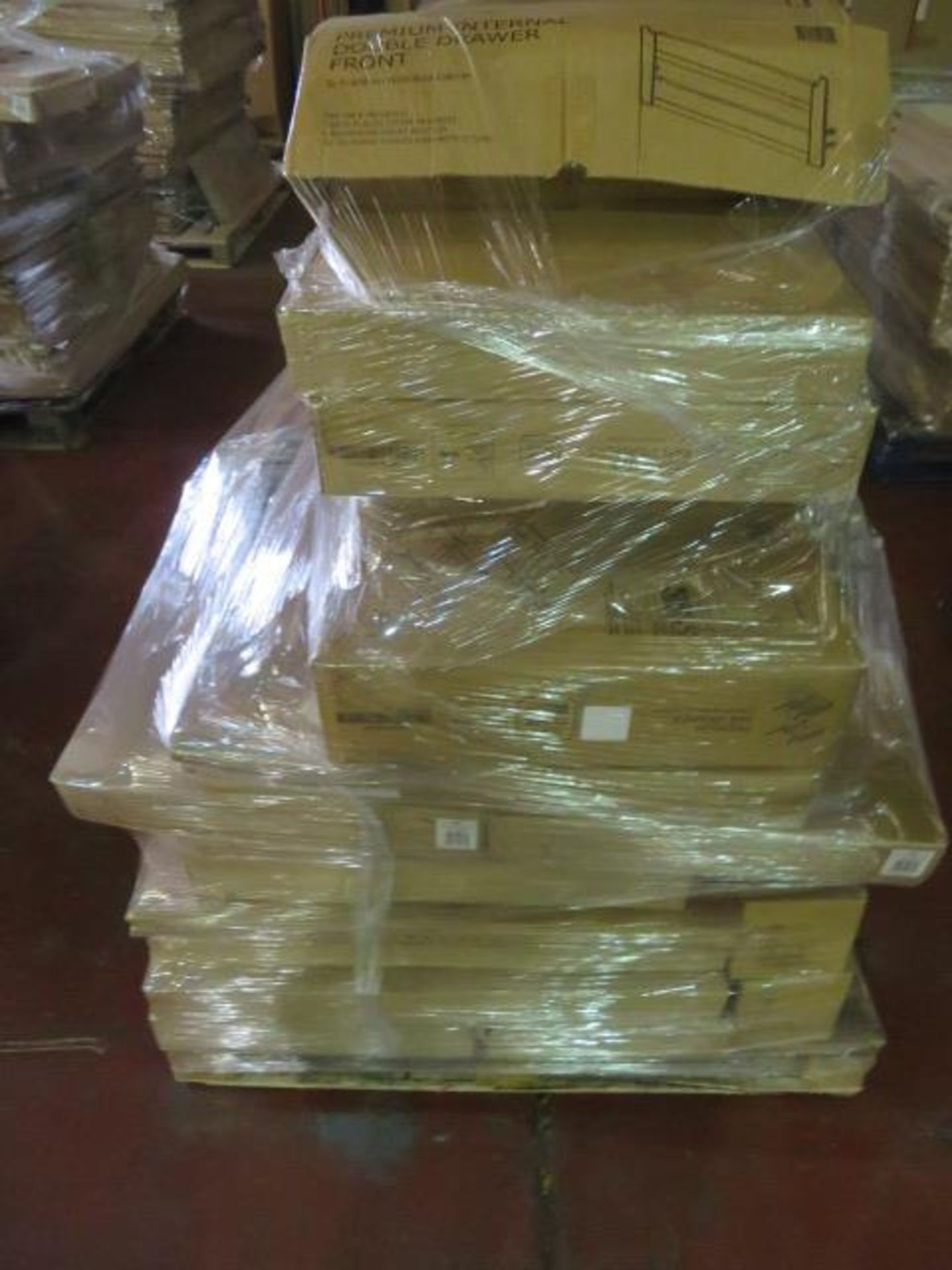 (BQ3) PALLET TO CONTAIN A LARGE QTY OF VARIOUS NEW KITCHEN STOCK TO INCLUDE: PREMIUM INTERNAL ... - Image 2 of 5