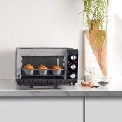 (V336) 20L Mini Oven Make cooking easy in even the smallest spaces with this mini oven. 20L ca...