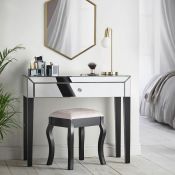 (S353) Mirrored Dressing Table Add a touch of luxury to your bedroom with this stunning mirror...