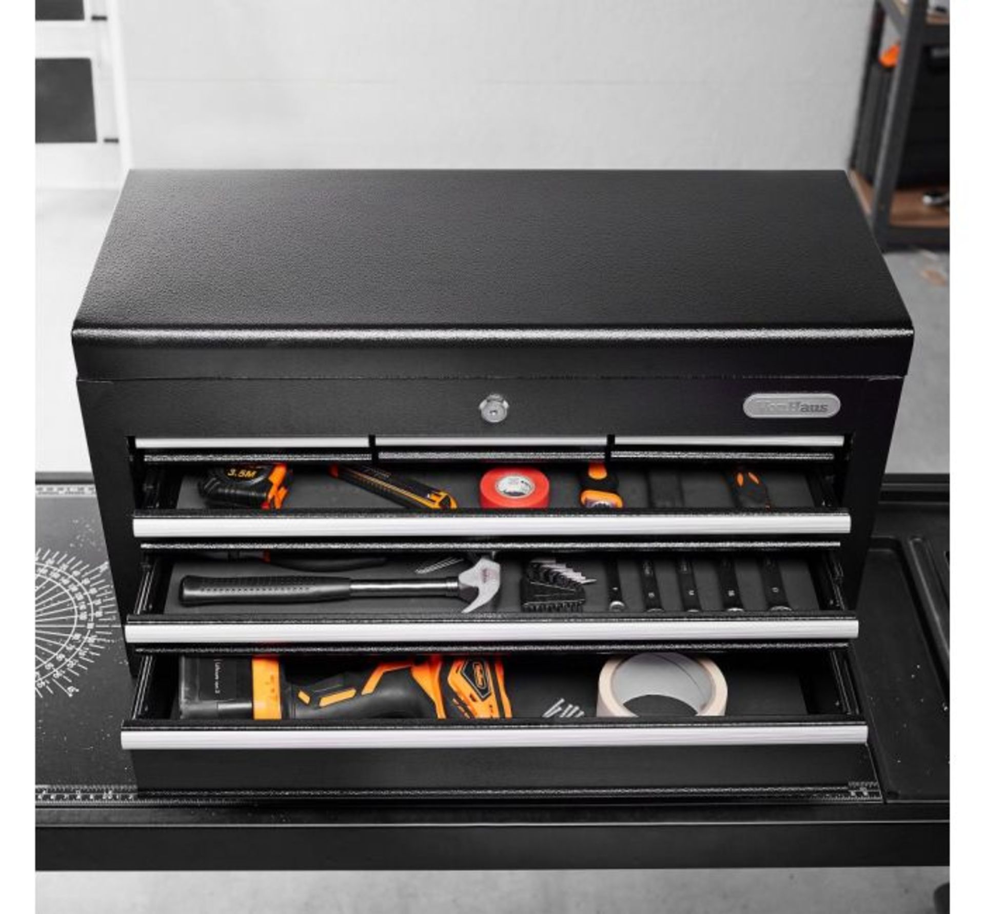 (K9) Topchest Tool Box All-metal topchest offers a secure solution to your workshop tool and p...