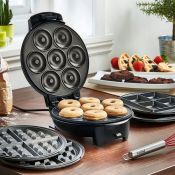 (NN76) Doughnut, Brownie & Waffle Maker Make 7 delicious mini doughnuts, 4 scrumptious brownie...