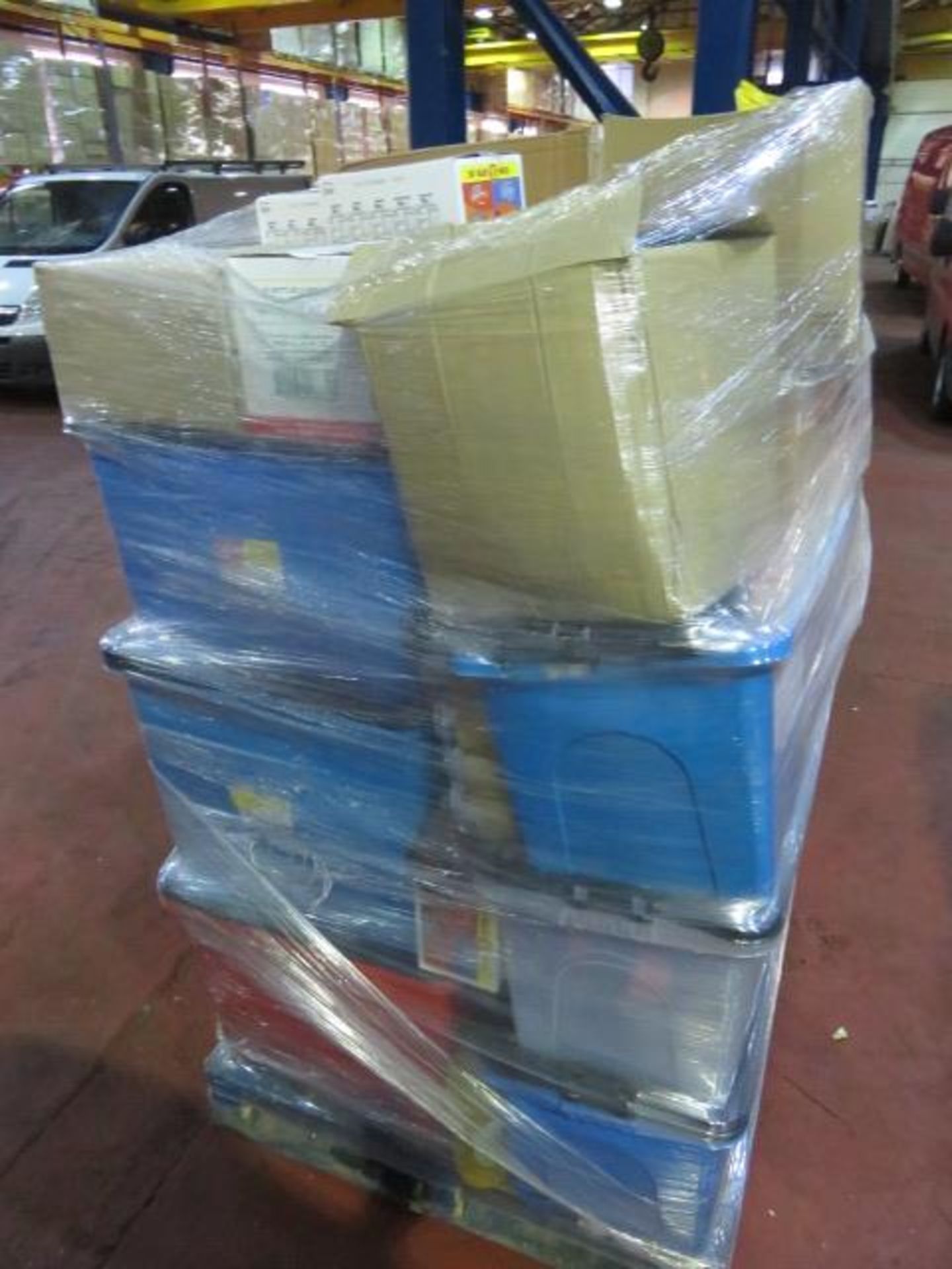 (323) LARGE PALLET TO CONTAIN A VERY LARGE QTY OF VARIOUS FOOD, DRINK & CONFECTIONARY TO INCLU... - Image 2 of 6