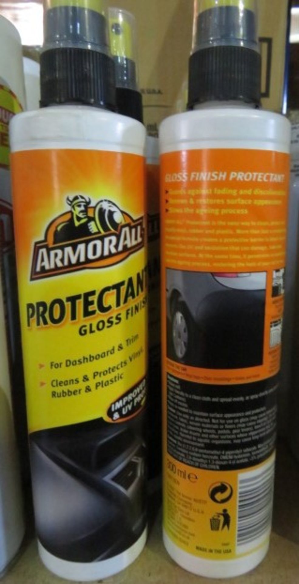 12x ArmourAll Protectant Gloss Finish, For Dashboard and trim .300ml. Cleans and protects vinyl... - Image 2 of 2