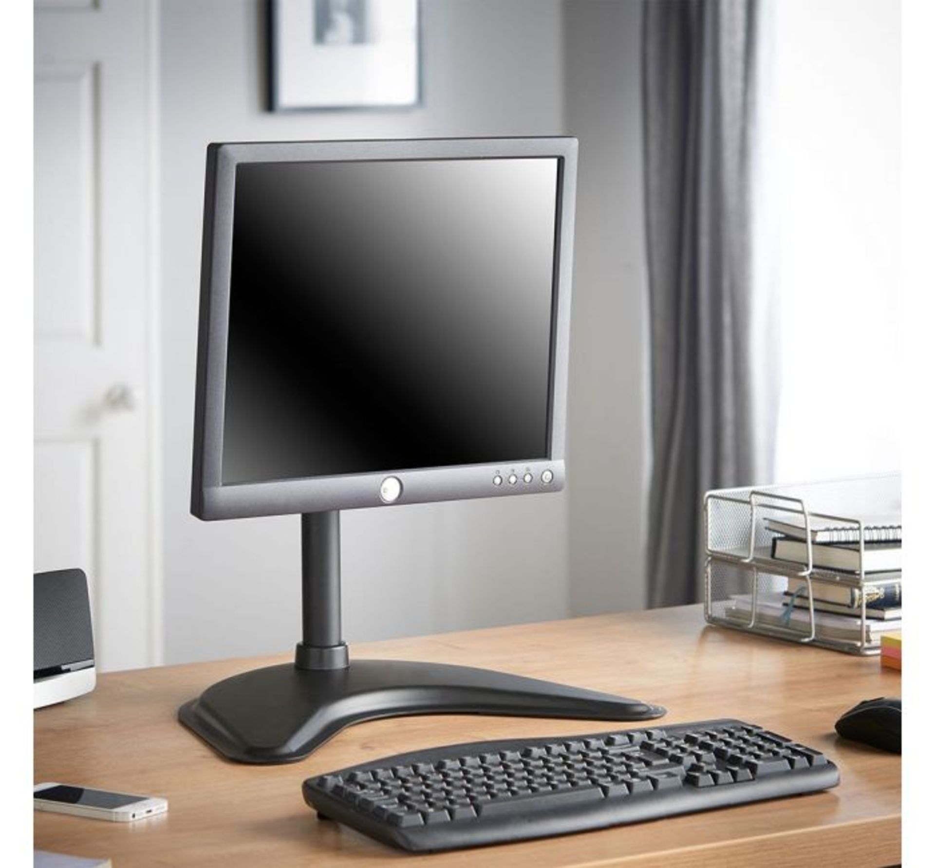 (X42) Single Monitor Desk Mount. Heavy duty single monitor mount - maximum weight capacity 10kg... - Image 2 of 3