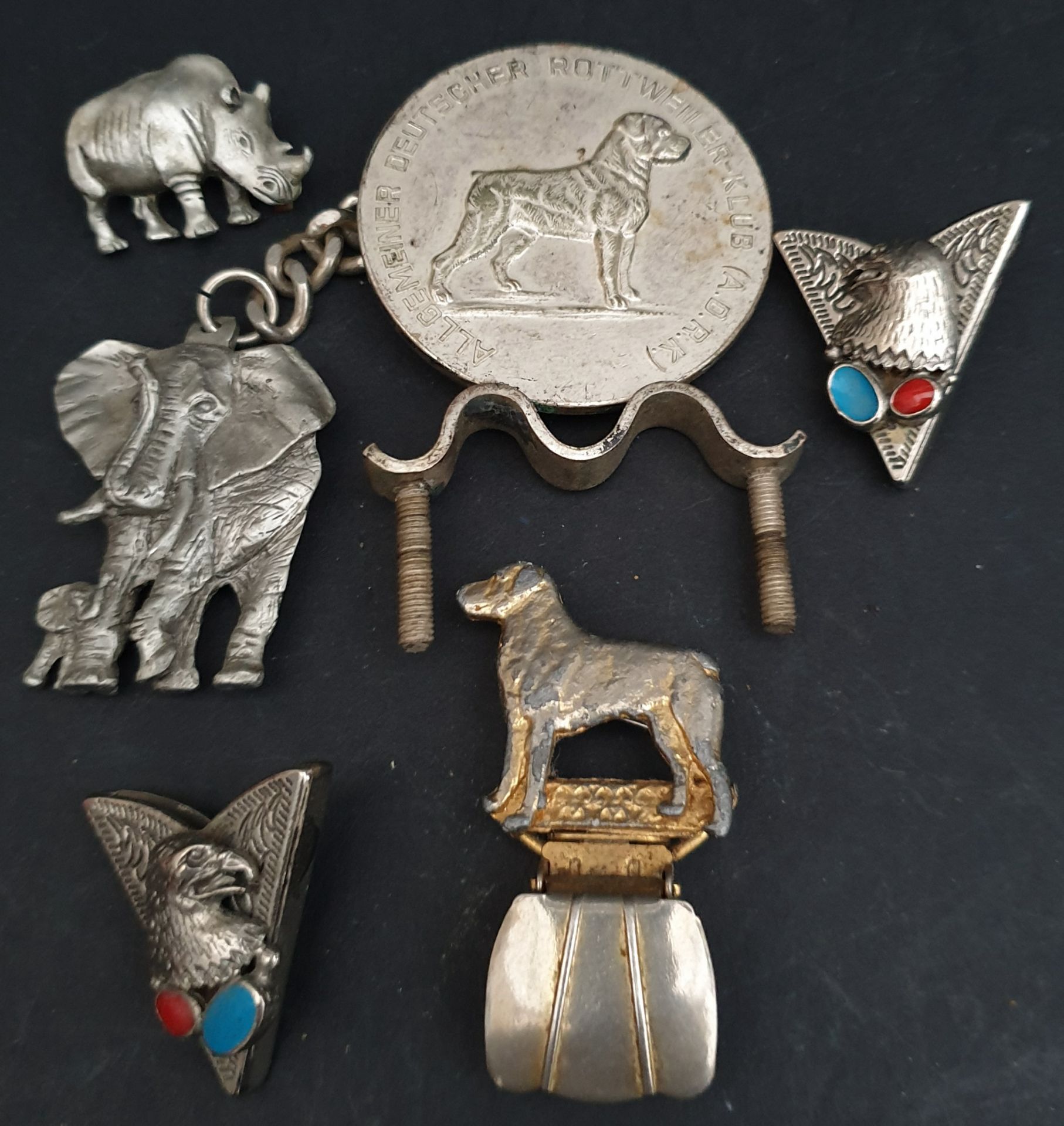 Costume Jeweller Animal Pendants Brooches & clips