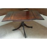 Antique Furniture 2 Leaf Side Table