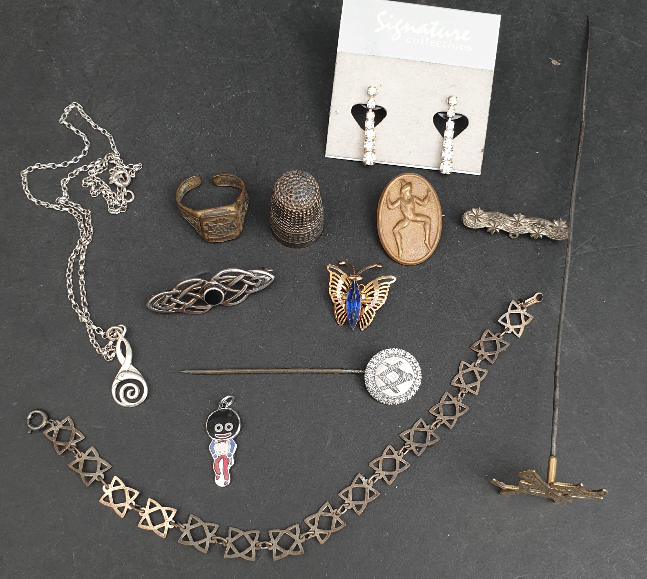 Parcel of Jewellery Includes Silver Items