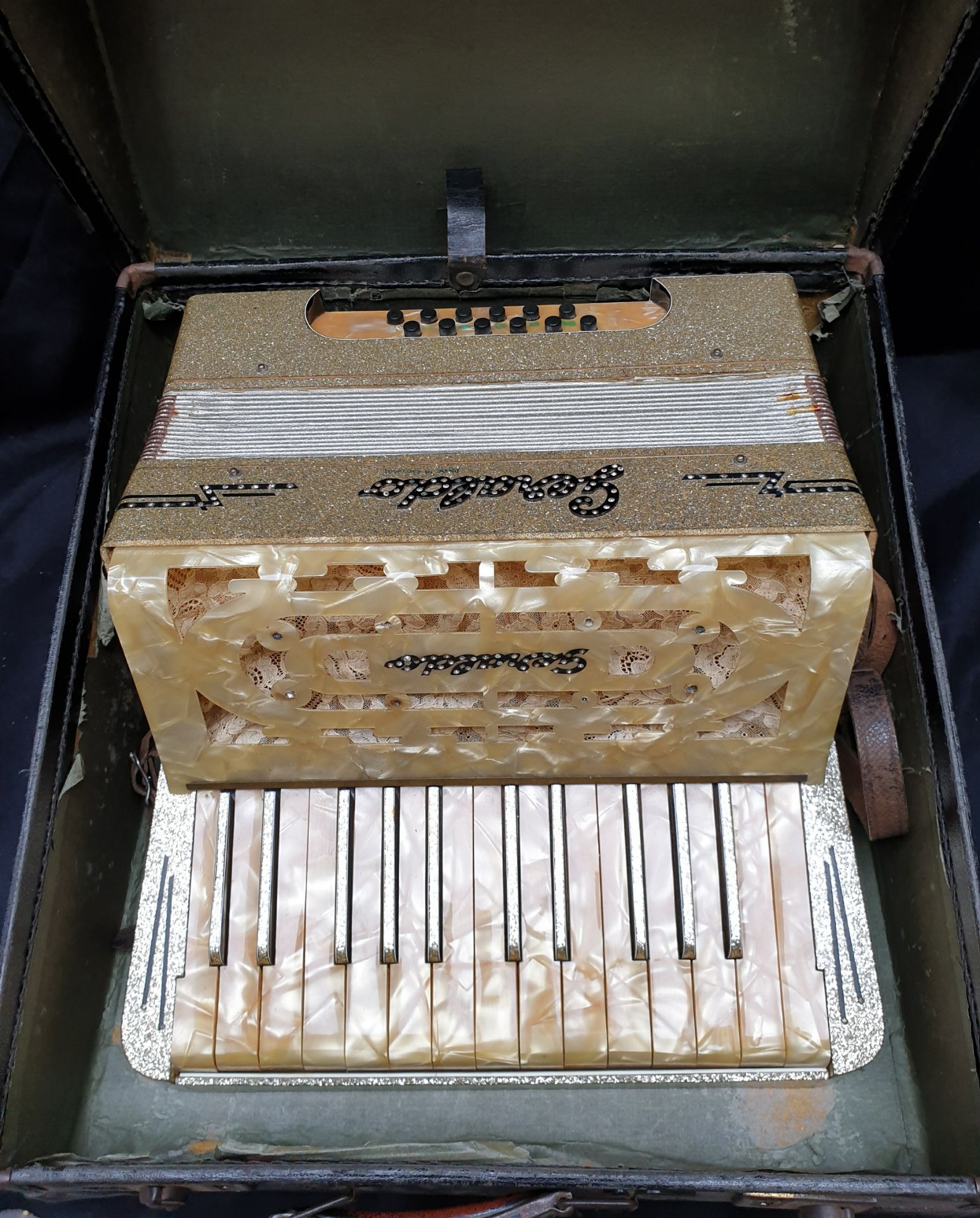 Vintage Geraldo Piano Accordion