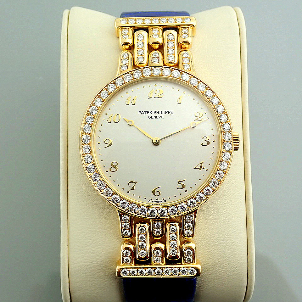 Patek Philippe. 18K Calatrava Diamond Ladies Yellow Gold Wrist Watch - Image 14 of 14
