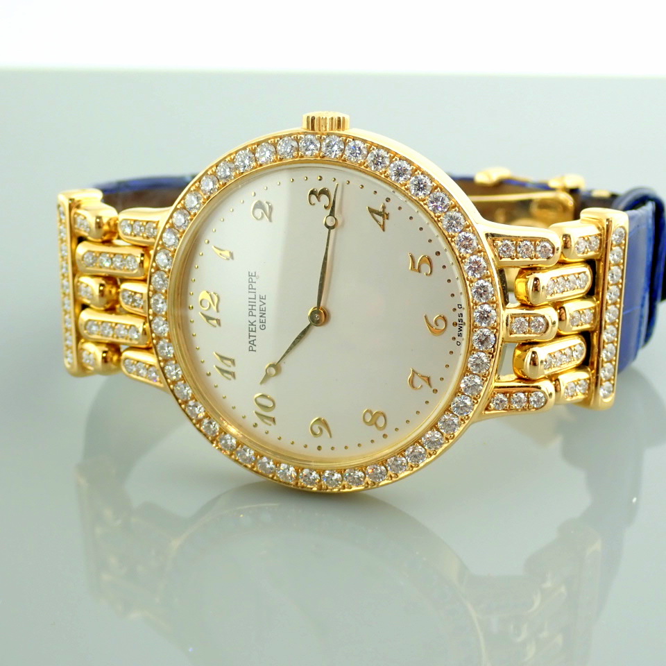 Patek Philippe. 18K Calatrava Diamond Ladies Yellow Gold Wrist Watch - Image 6 of 14