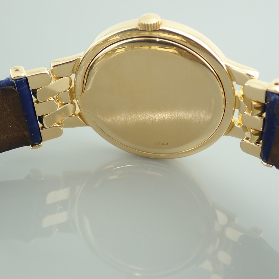 Patek Philippe. 18K Calatrava Diamond Ladies Yellow Gold Wrist Watch - Image 11 of 14