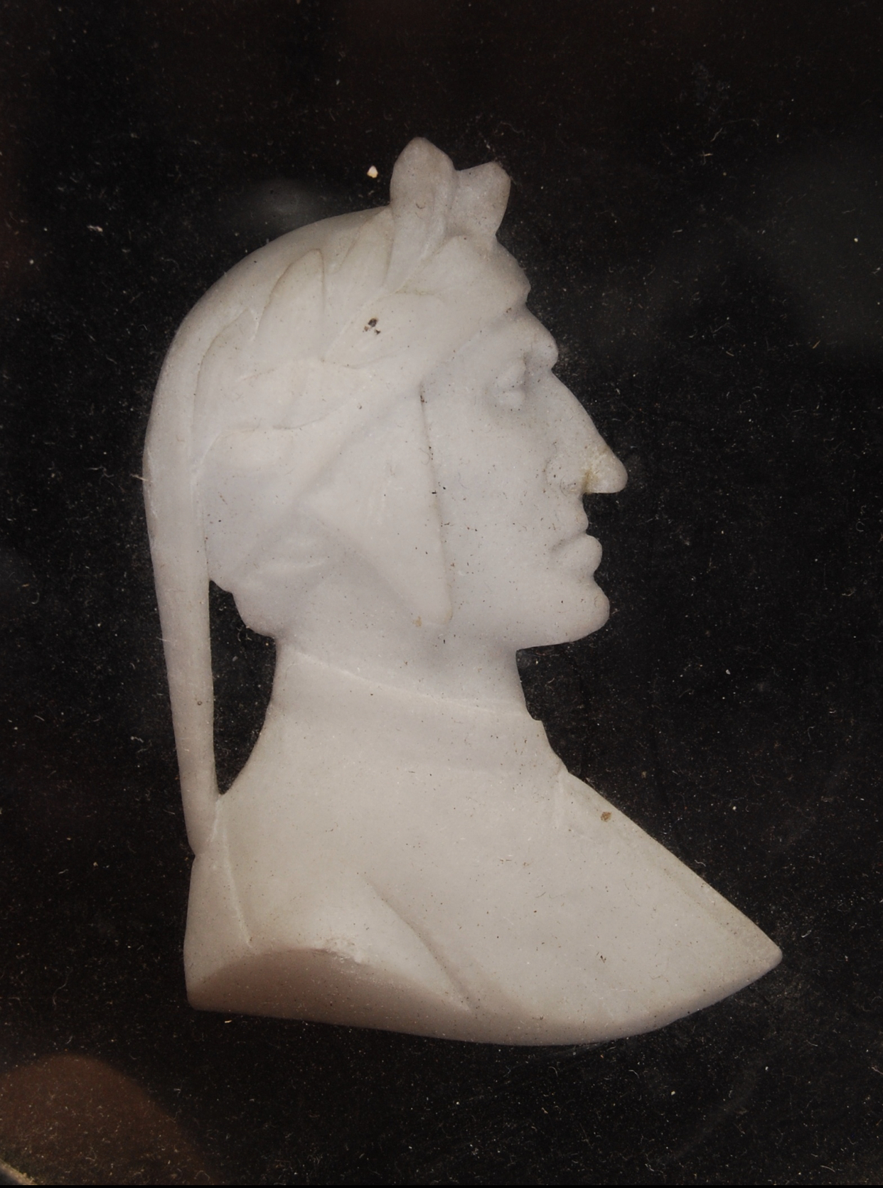 C19th glass silhouette of Dante - Image 2 of 3