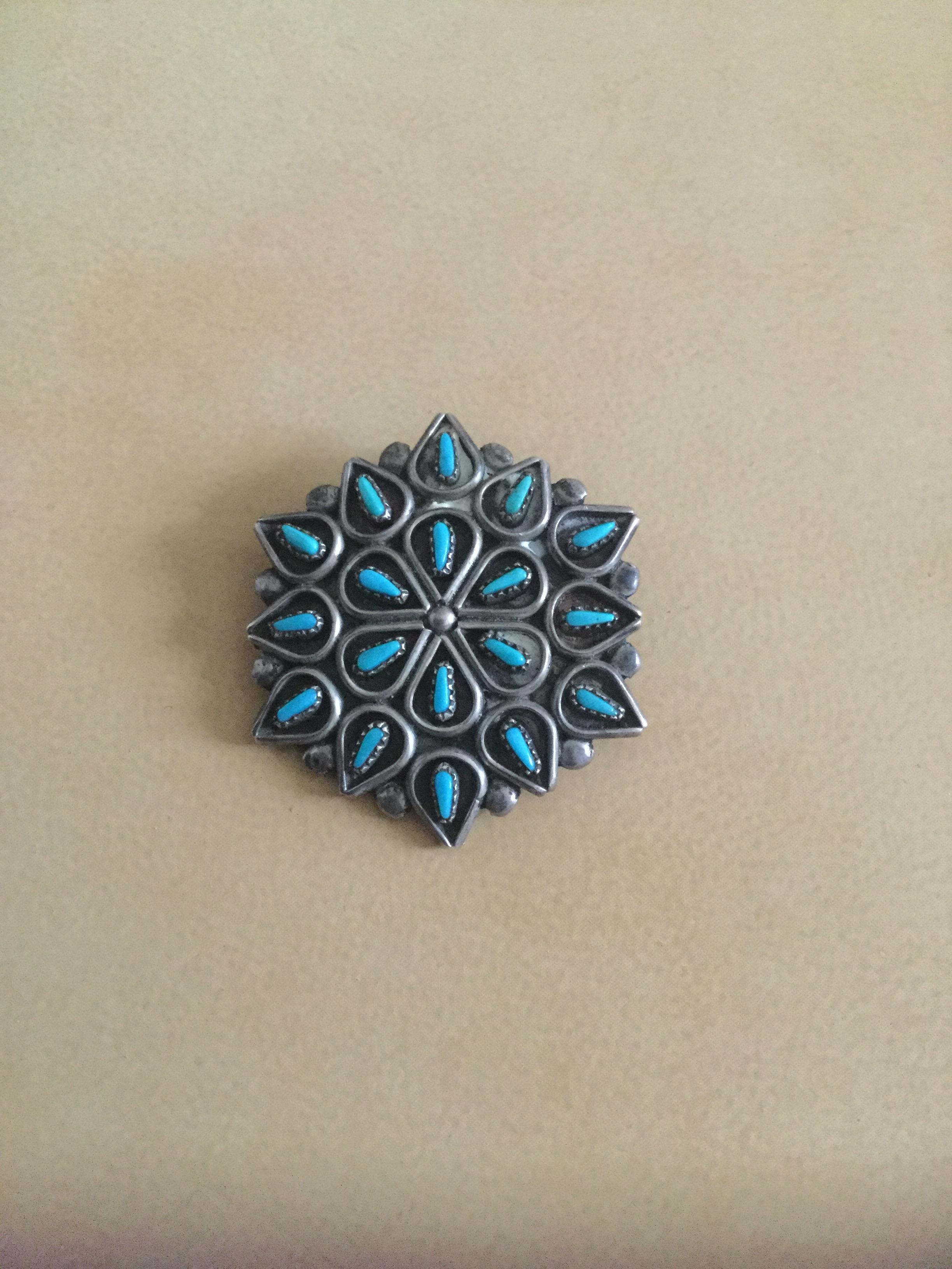 Zuni P Lahi Petit Point Cluster Pendant - Image 2 of 8