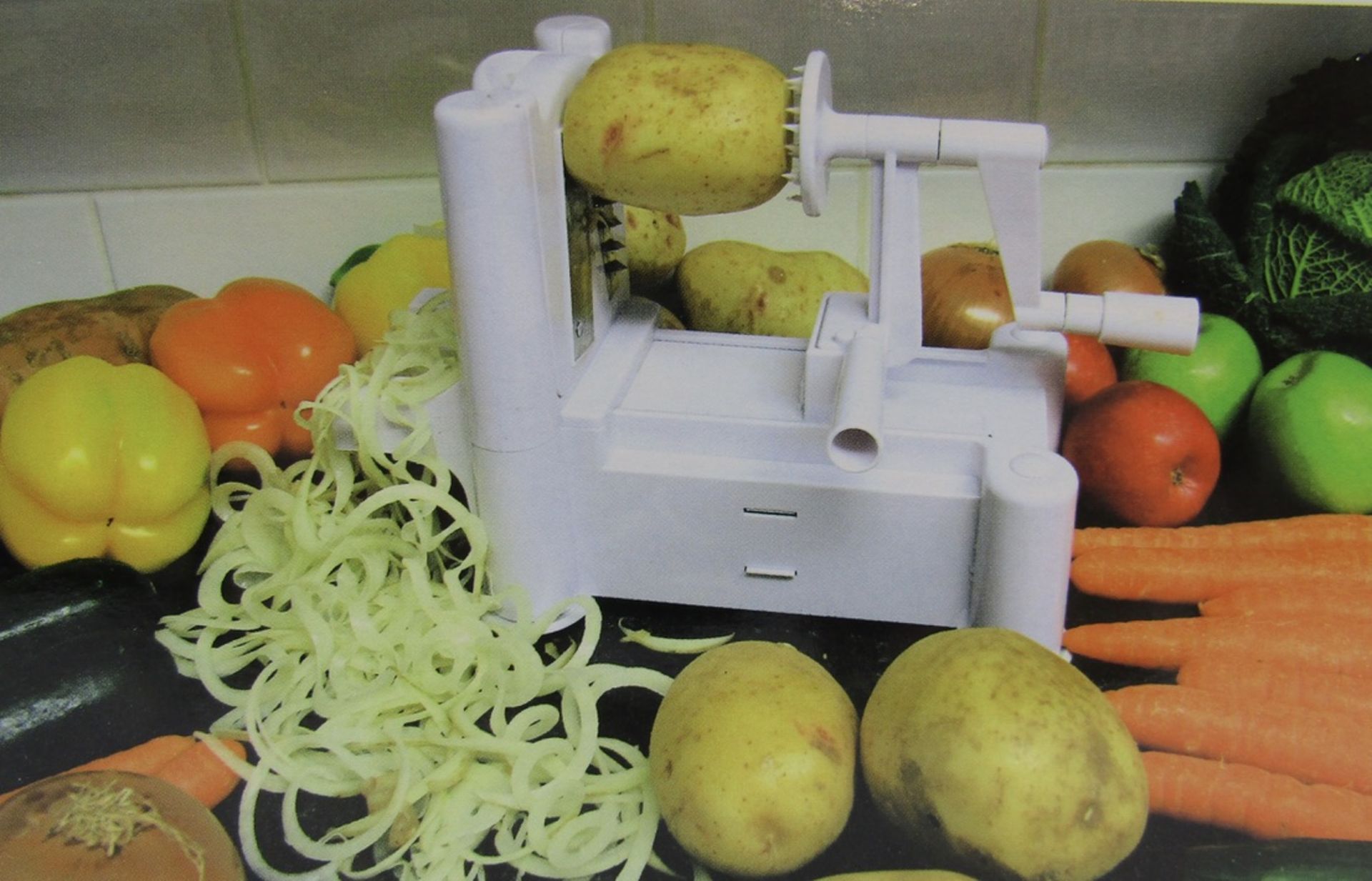 6 x vegetable spiral slicer & Noodle Maker HW3018 - Image 9 of 10