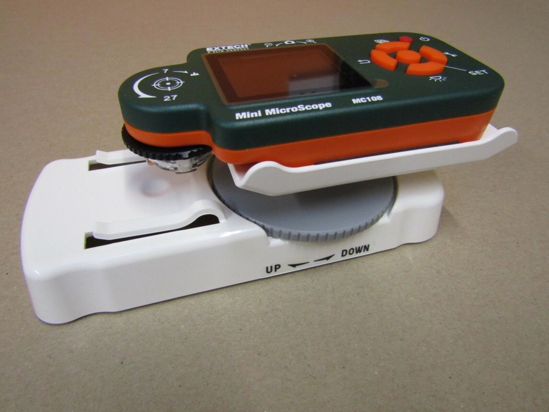 Extech MC108-4 Digital Mini Microscope. 2MB Memory. Includes hands free stand - Image 2 of 7