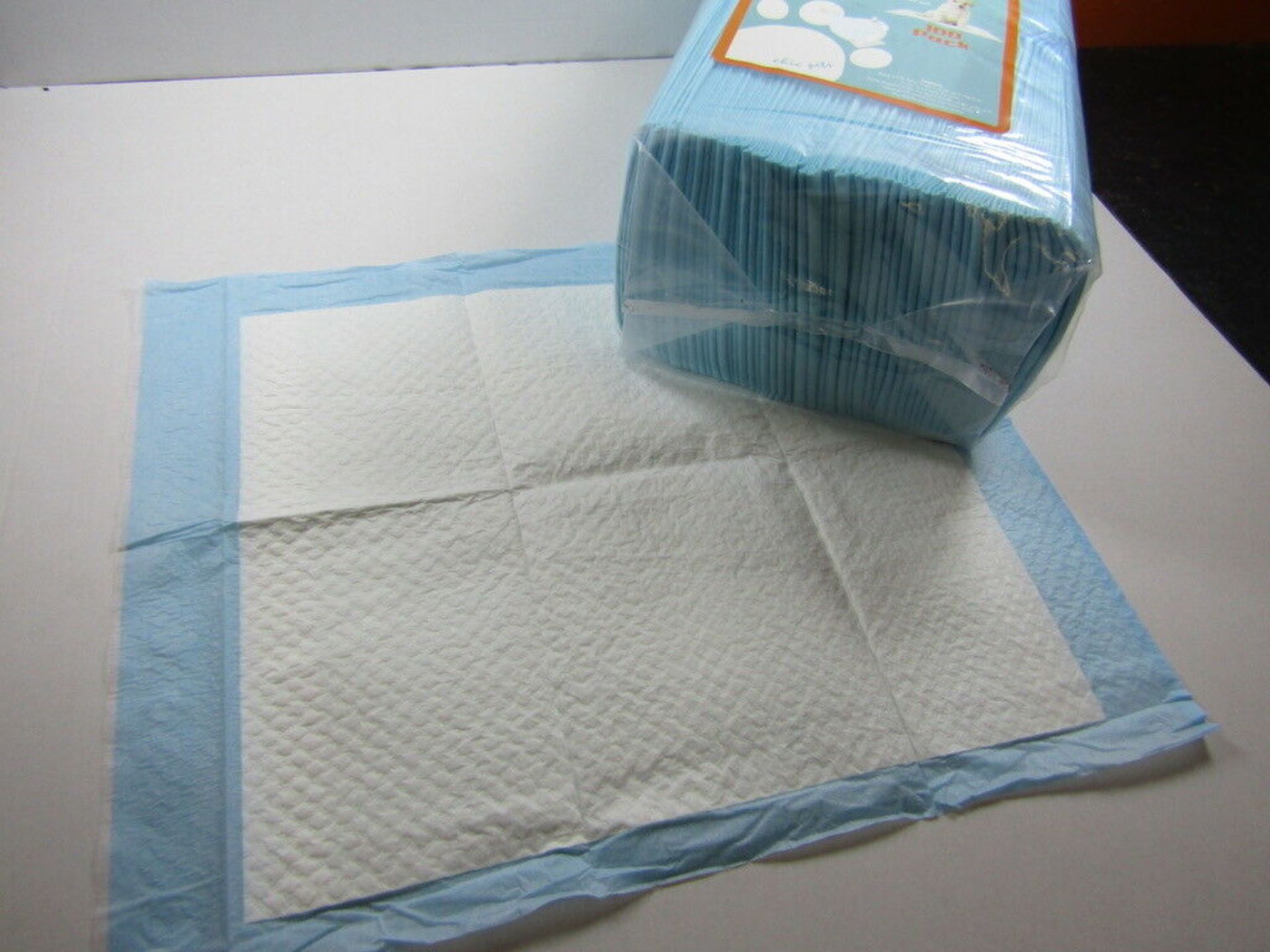 100 x Puppy Dog Training Pads. 50cm x 40cm - Image 3 of 4