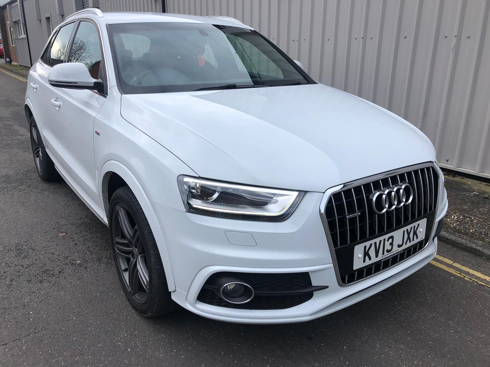 Audi Q3 S-Line. 2013/13 Reg. 45,000 miles. MOT 25th November 2020. This car is in perfect condition. - Image 7 of 23