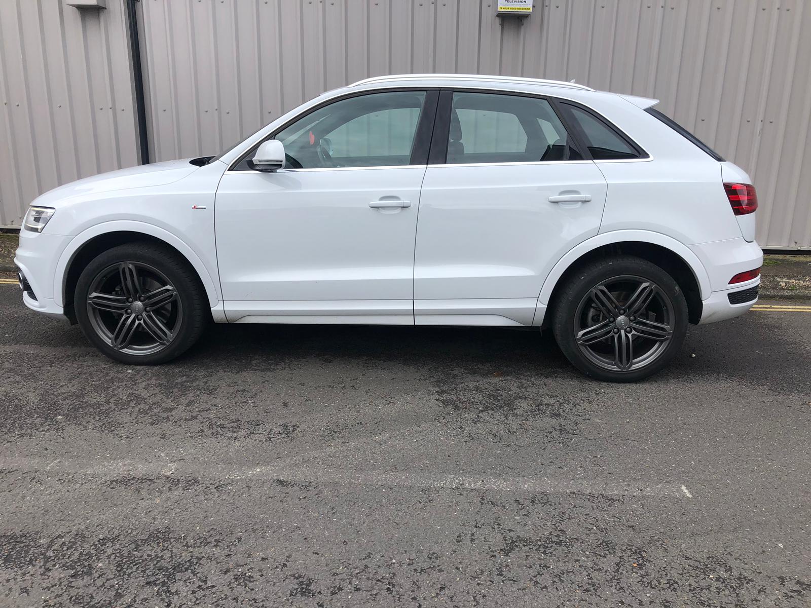 Audi Q3 S-Line. 2013/13 Reg. 45,000 miles. MOT 25th November 2020. This car is in perfect condition. - Image 3 of 23