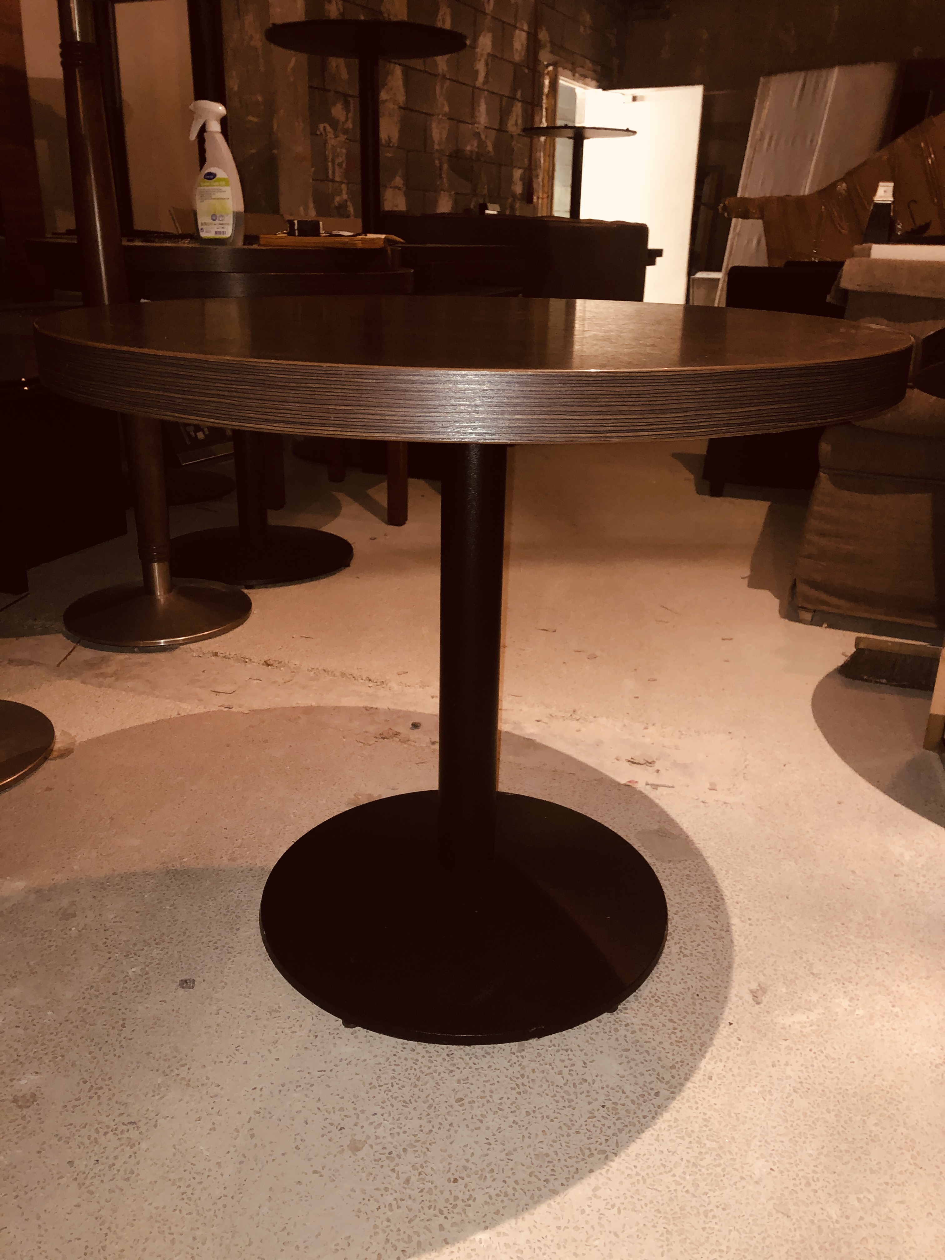 1x Small round veneer table