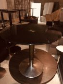 1x Large round veneer table