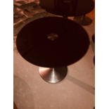1x small glass table round
