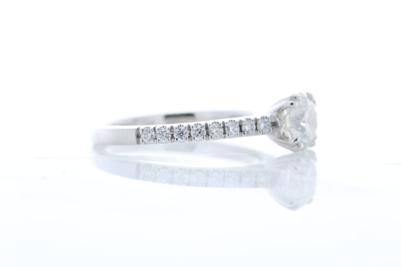 18ct White Gold Single Stone Prong Set With Stone Set Shoulders Diamond Ring (0.93) 1.18 Carats - Image 4 of 5