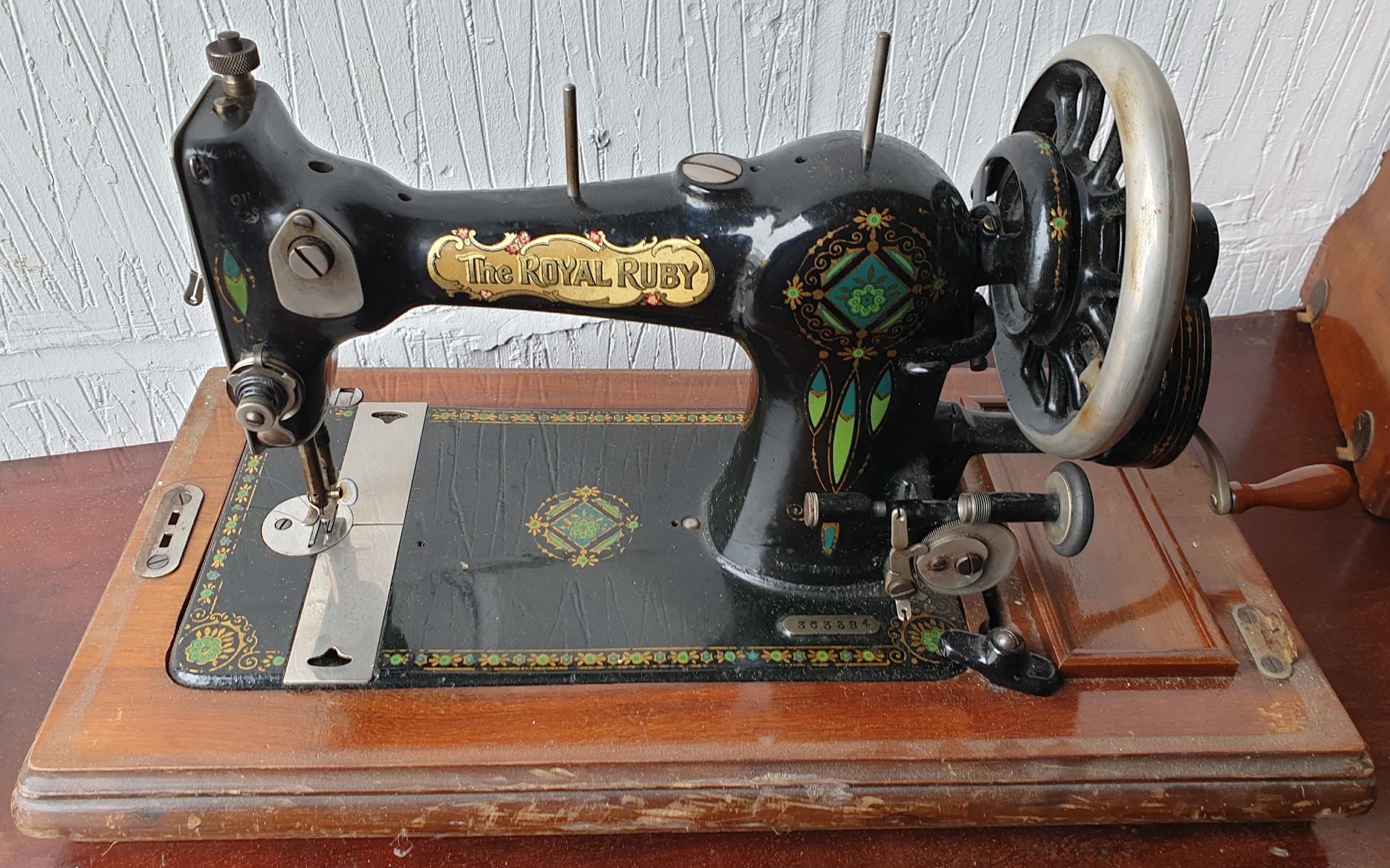 Vintage The Royal Ruby Sewing Machine - Image 2 of 5