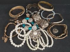 Parcel of Costume Jewellery Bracelets