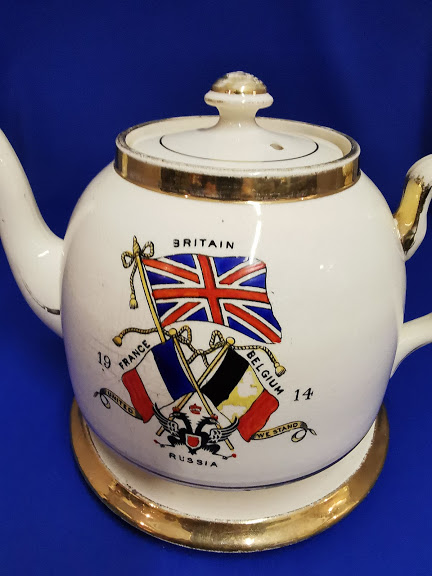 Rare Commemorative teapot 1914 Allies S.J. Ltd. B. England with stand - Image 2 of 7