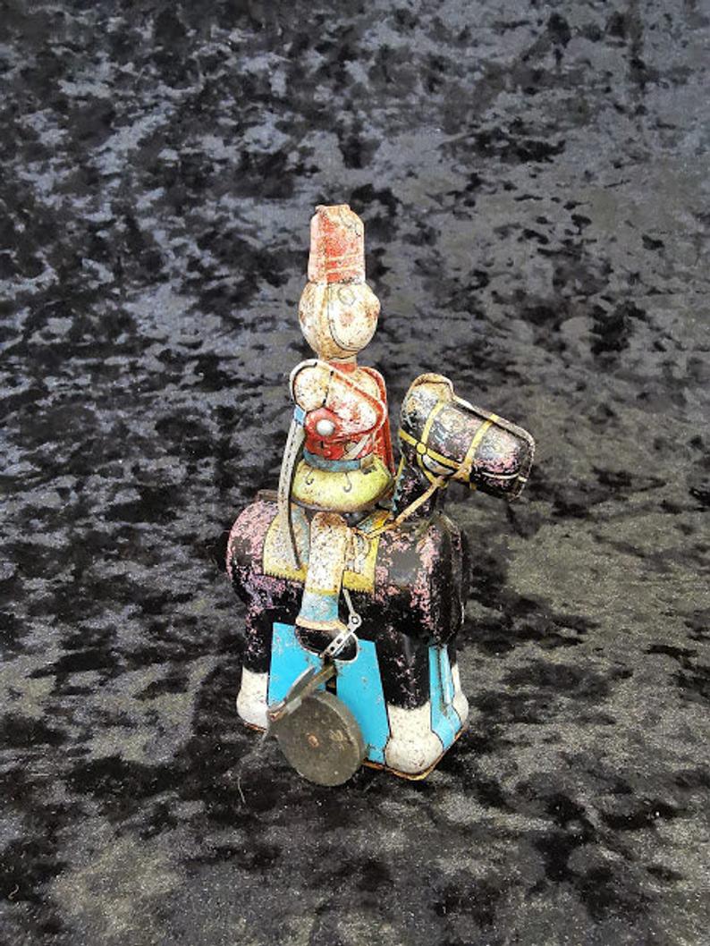 TPS Soldier and Horse Windup Japan clockwork Tin Plate Toy