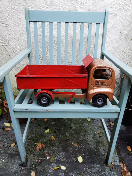 Vintage Triang Roadster Tipper Truck in rare gold and red Toy Collectible - Image 4 of 7